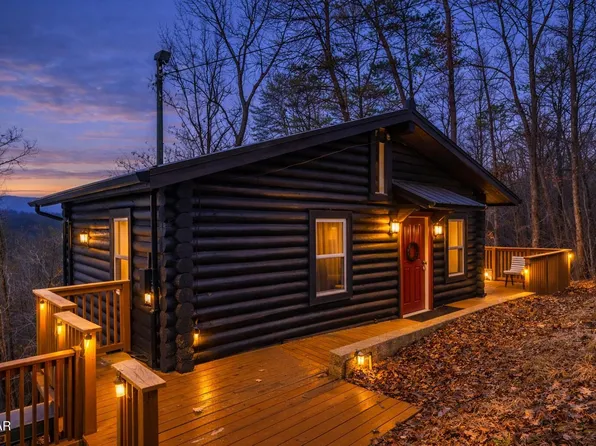 1065 Shell Mountain Rd, Sevierville, TN 37876