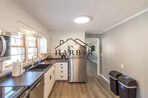 5th Avenue SE Duplex Photo 1