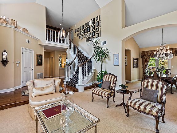 5th image of 5575 Spring Hill Ct