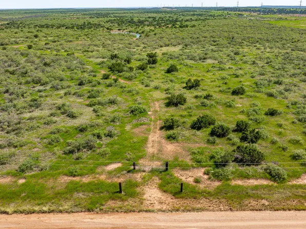 Wolf Hunt Rd, Quanah, TX 79252