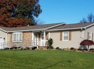 4 Tulip Ln, Washington, IN 47501