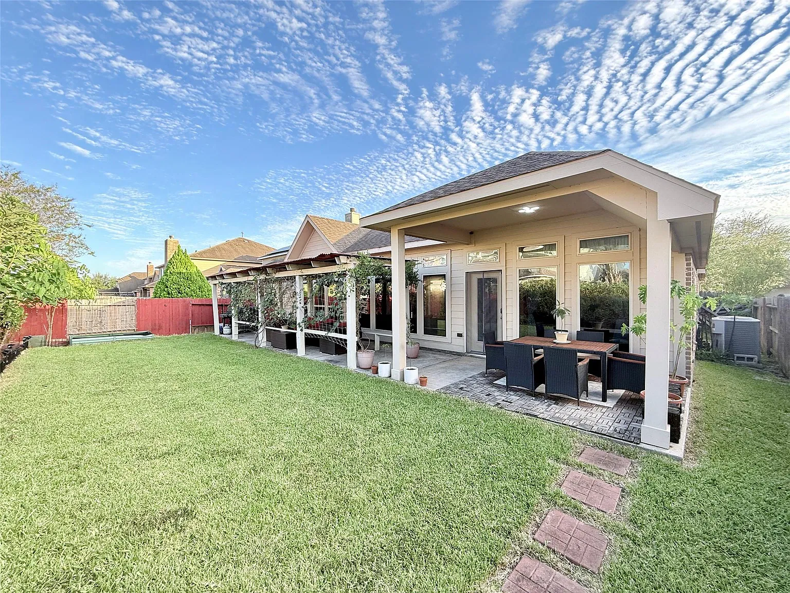 4 bed, 3.0 bath, $2,795 — Photo 4