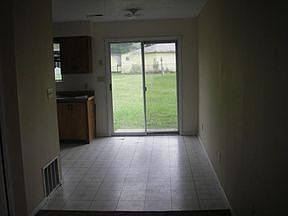 3rd image of 600 Oak Cir