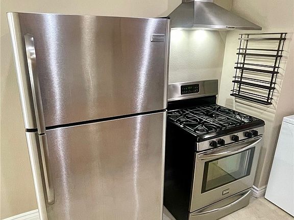 4th image of 2217 S Grand Ave APT 2