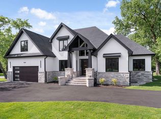 9S681 Sunrise Ave, Willowbrook, IL 60527