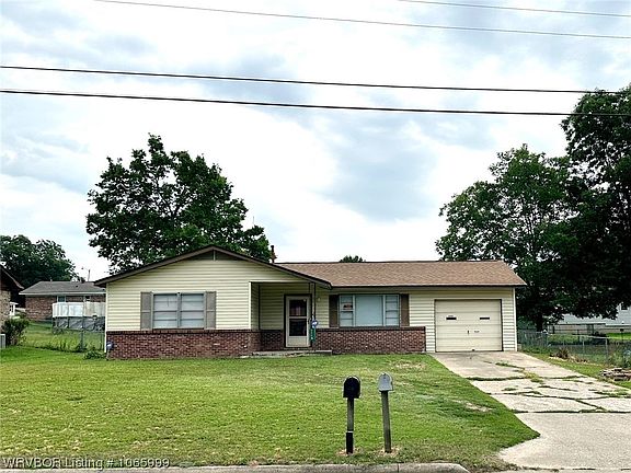 4th image of 1116 N 24th St