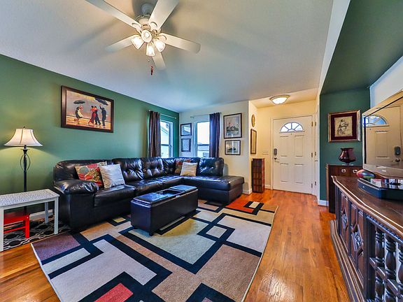 3rd image of 625 Picasso Ave