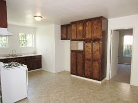 4th image of 4307 S Raymond Ave