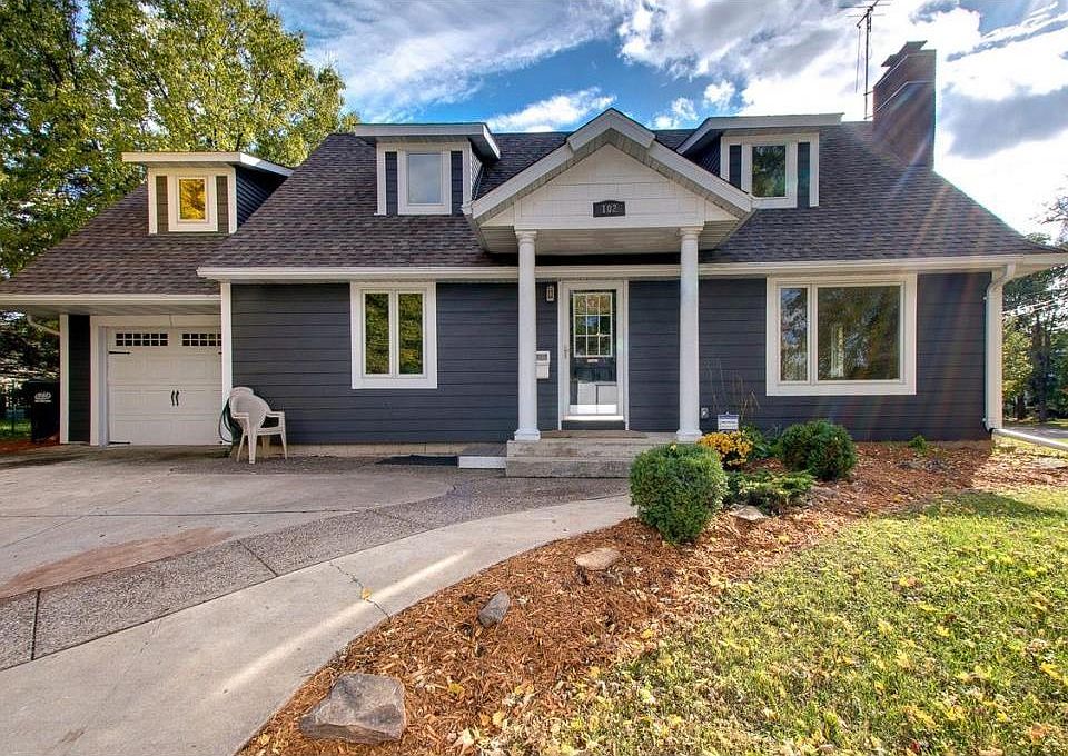 Driveway parking and garage for storage