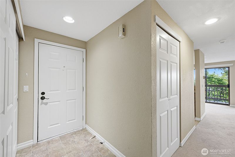 4th image of 1700 W Sunn Fjord Lane #L202