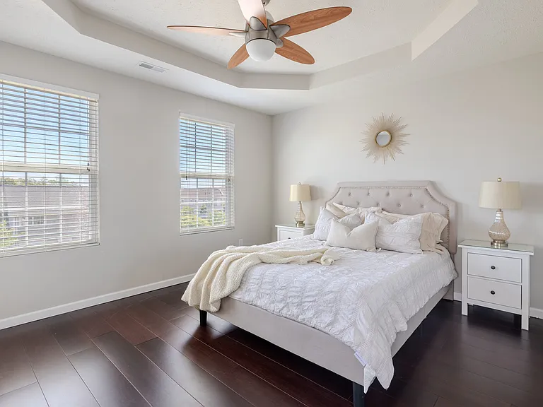 6180 N Pointe Dr — Photo 18