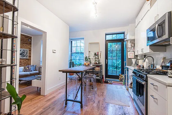 Rented by Brick&Mortar | media 40
