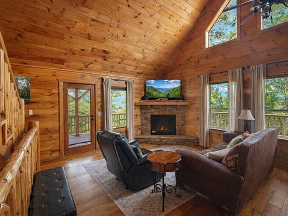 5th image of 2810 Teaberry Hill Way