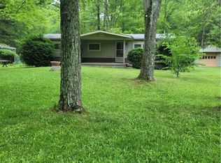 1062 Ridge Rd, Vienna, OH 44473
