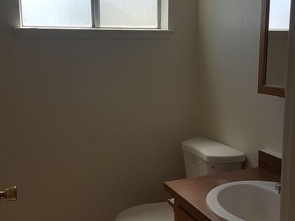 5th image of 1240 N Olive Ave APT E