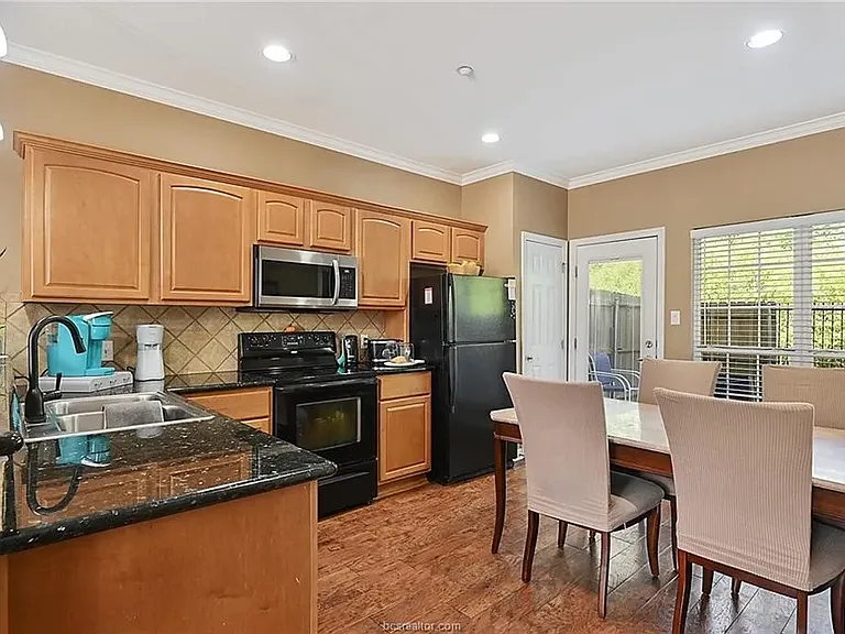 305 Holleman Dr E #1406 — Photo 6