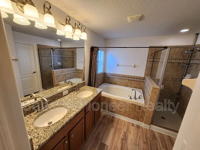 11404 Holmbridge Ln — Photo 53