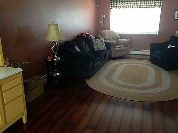 4th image of 62 Sunflower Cir