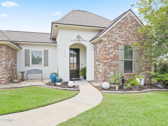 4th image of 109 Braxton Dr