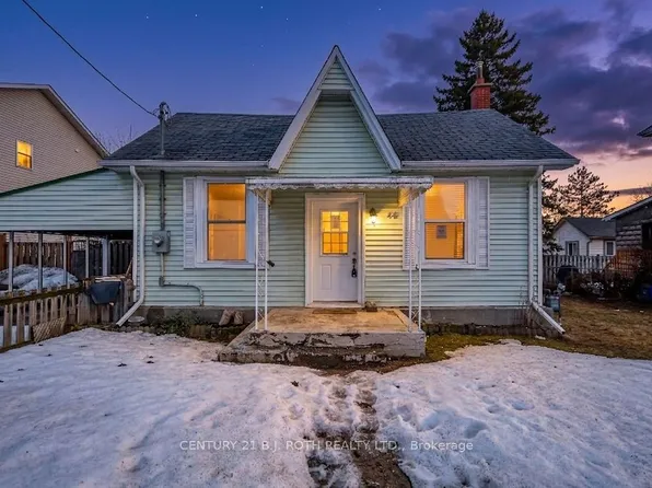44 Sanford St, Barrie, ON L4N 3C4