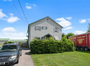 61 Geneva St, Lyons, NY 14489
