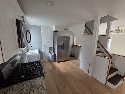 616 Holly St Photo 1