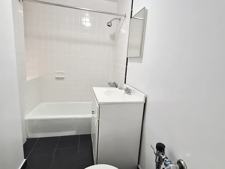 302 W 87th St #6 — Photo 6