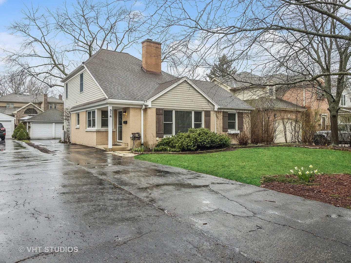 314 Elm St photo 1
