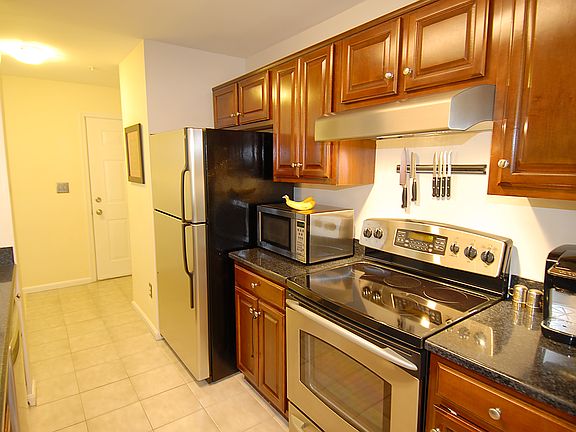4th image of 4108 Monument Ct APT 304