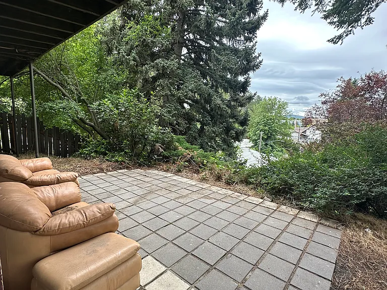 1725 NE Upper Dr — Photo 33