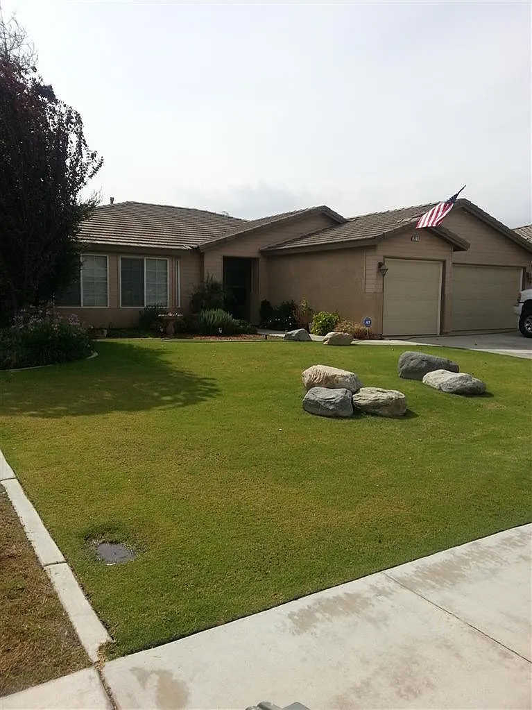 2219 Brazil Ave photo 1