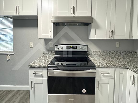 5th image of 2111 Avenue G