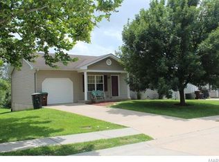 904 Trojan Cir, Troy, MO 63379