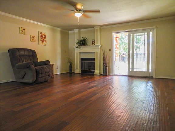 4th image of 2707 Asbury St