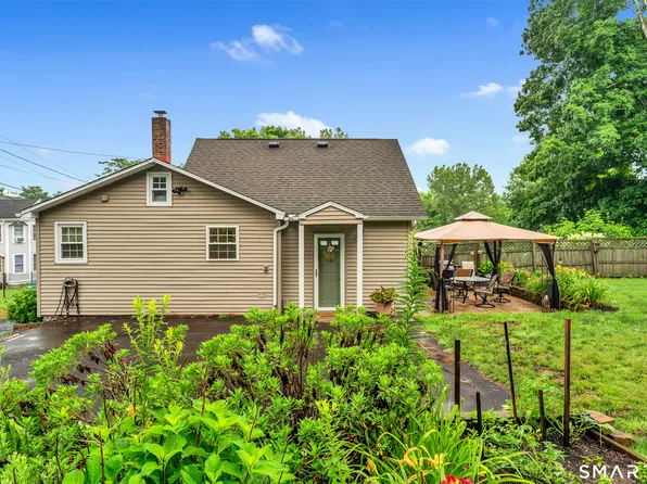 4 Grove Road, Portland, CT 06480