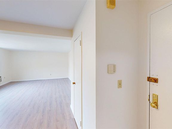 3rd image of 30 S Cole Avenue #6L