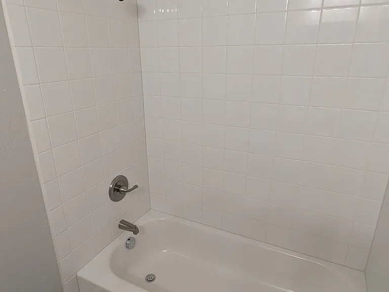 2020 Yeager Dr #2020 — Photo 9