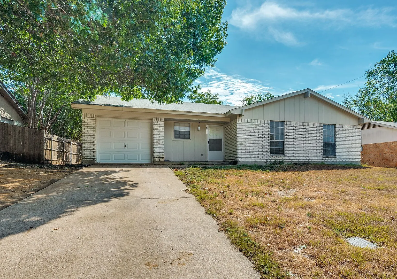 3-Bedroom Home for Rent in Cedar Hill, TX | Spacious Yard & Attached Garage — Photo 3