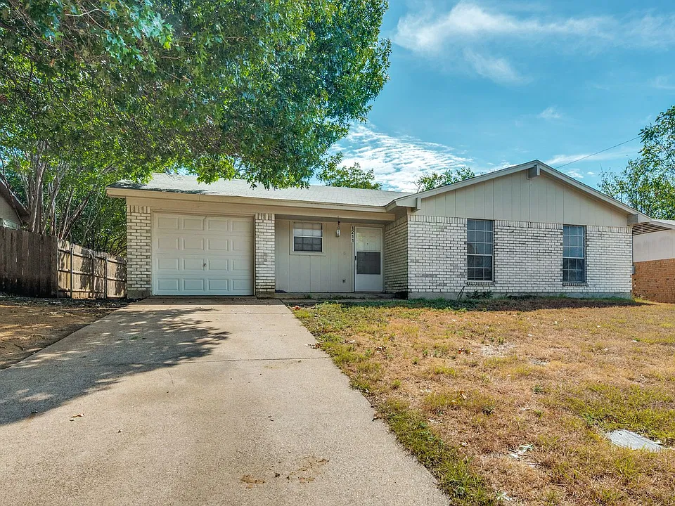 1211 Neptune Dr