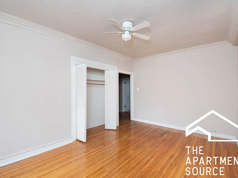 1365 W Estes Ave #1O — Photo 4