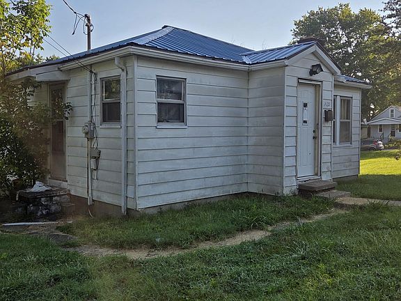 2nd image of 1420 Franklin St