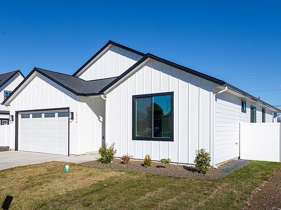 3rd image of 1914 N Donwood Ln