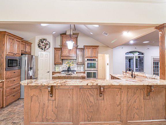 4th image of 6001 88th St