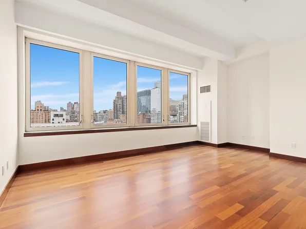 305 East 63rd Street image 1 of 7