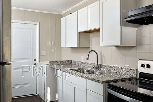 700 Brook St #5 Photo 1