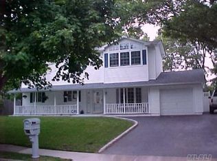 147 Avenue C, Holbrook, NY 11741