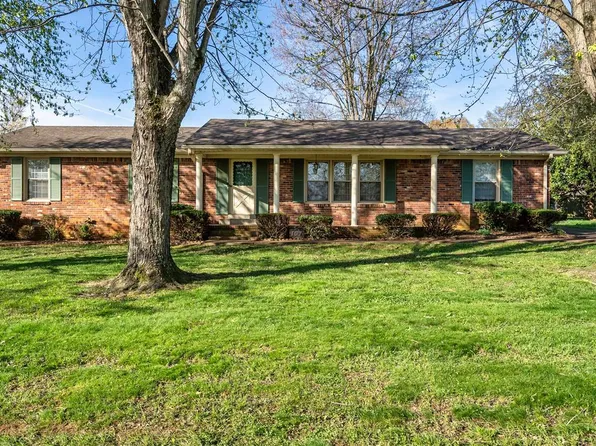 107 Northwood Dr, Russellville, KY 42276