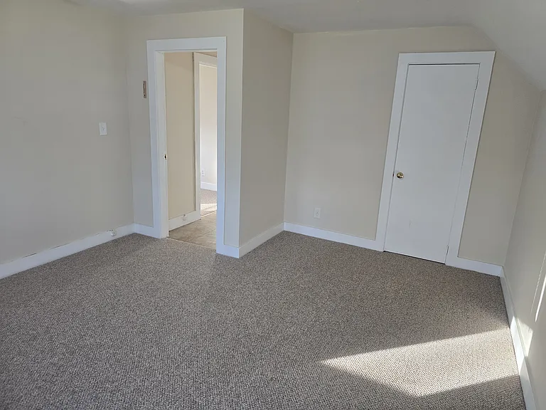 79 Wilson Ave #3 — Photo 4
