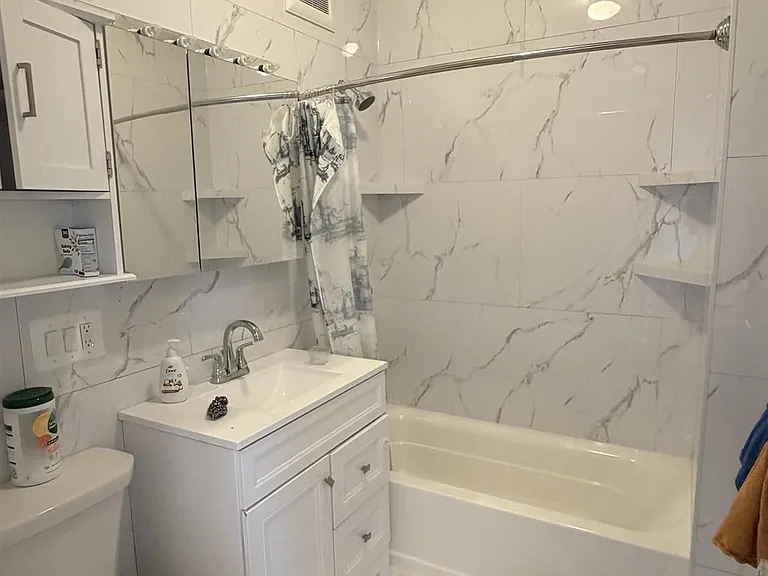 9 Ashland St #1 — Photo 7