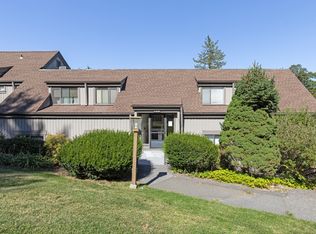 57 Heritage Vlg #B, Southbury, CT 06488